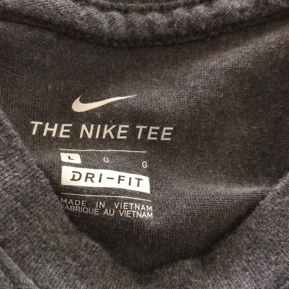 Bundle of 2 long sleeve. - Picture 4 of 5